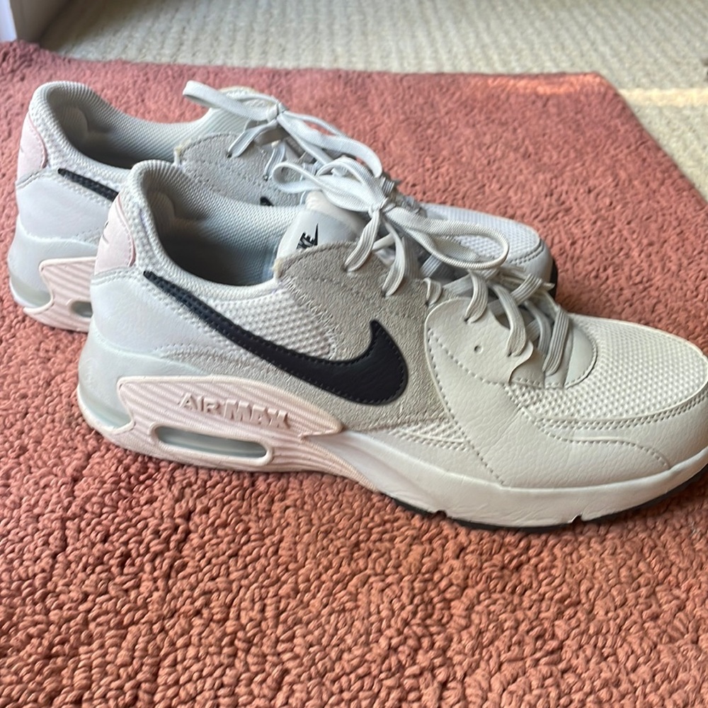 Womens Nike air max, great condition